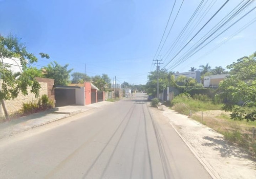 Casa En Venta De Adjudicación Bancaria Ubicada En Calle 36, Montebello, 97113 Mérida, Yuc. Cmr.