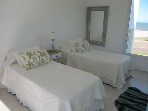Imagen 7 de 9 de Casas En Alquiler 4 Dormitorios Montoya Montevideo - Dl106