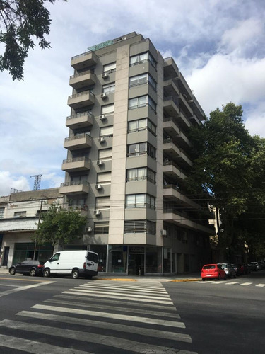 Venta Depto. 2 Amb Colegiales C/balcon, Escritorio