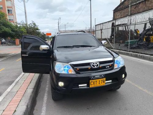 Toyota Fortuner 4.0 Sr5