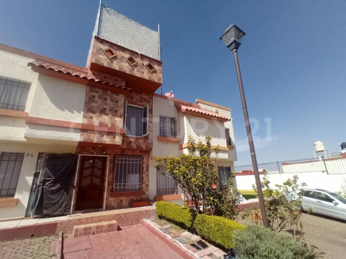 Casa En Venta En Villa Del Real 6ta. Sección, Tecámac