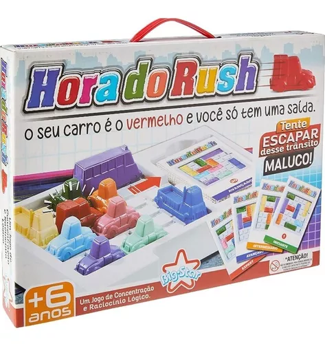 Jogo Criança Joga com os Carros