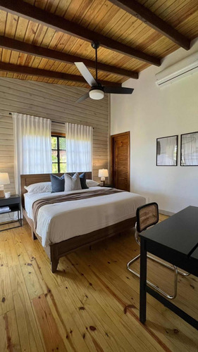 Villa A Estrenar En Las Montañas De Jarabacoa, En Venta.
