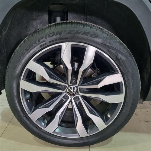 Volkswagen Cross Sport 3.6 R-Line At