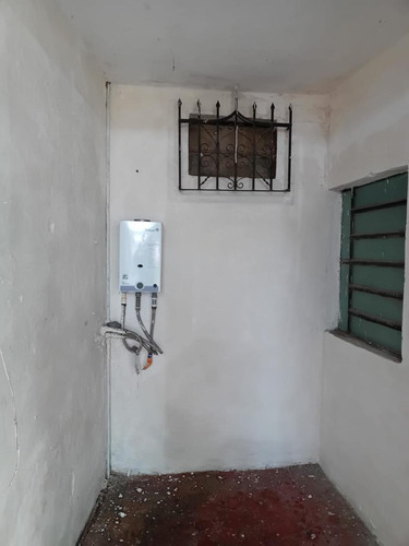 Casa De Una Planta En La Colonia Aleman