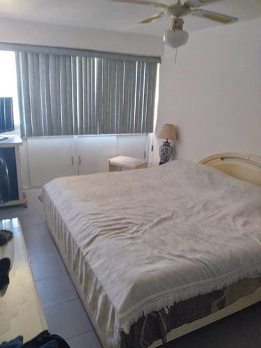 Imagen 7 de 14 de Apartamento Res Los Delfines Ii Catia La Mar La Guaira