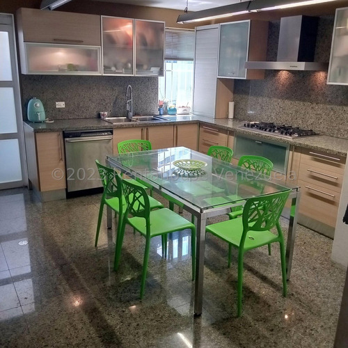 Apartamento En Alquiler Chuao #24-27205 K.f