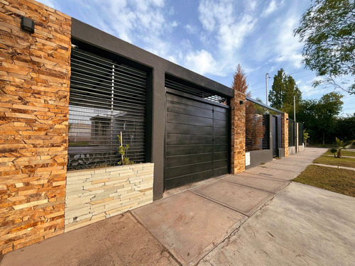 Casa En Venta, Nueva, Excelente Ubicacion