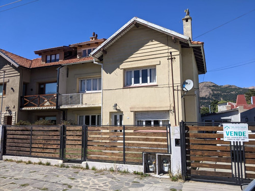 Venta Amplia Vivienda Y Depto, Centro De Esquel, Chubut