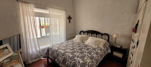 Impecable Propiedad! 3 Dormitorios, 2 Baños, Living Con Hogar Y Comedor, Estar... Pileta, Parrilla..