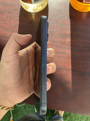 iPhone 15 Pro (Usado)
