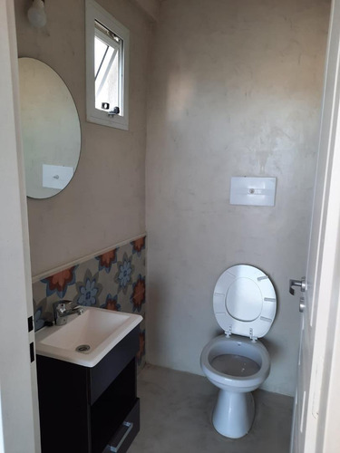 Imagen 6 de 18 de Ph, 4 Amb,151mtr2,patio,terraza Con Jardin,deck Y Parrilla.