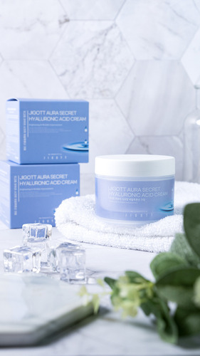 Jigott Real Cream Humectante Con Extractos 150ml. Momento De Aplicación Día/noche Tipo De Piel Normal/seca/mixta/maduras/ácido Hualurónico