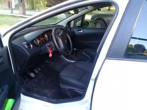 Peugeot 408 2.0 Allure Plus 143cv