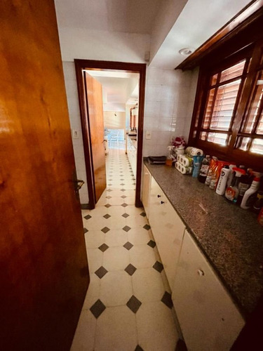 Imagen 20 de 30 de Excelente Casa Con Piscina En Venta - Lomas De Zamora