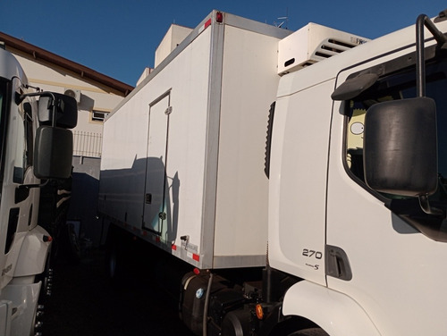 Imagem 14 de 23 de Volvo Vm 270 Toco Com Baú Refrigerado