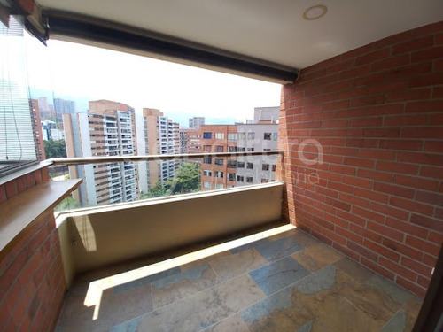 Apartamento En Arriendo Los Balsos 472-5178