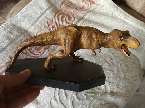Jurassic Park / Dinosaurio T-rex. 25 Cms Largo (Usado)