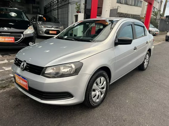 Volkswagen Voyage 1.0 Tec Total Flex 4p