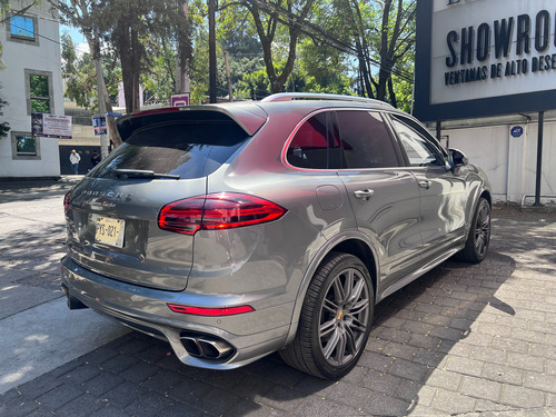 Porsche Cayenne 4.8 Turbo At