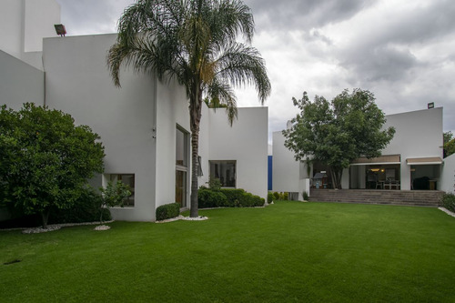 Casa En Venta En El Pedregal