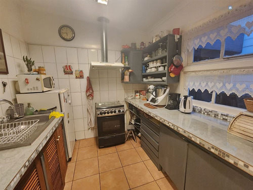Casa En Venta De 5 Dorm. En Rancagua Centro