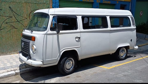 Volkswagen Kombi 1.4 Standard Total Flex 3p