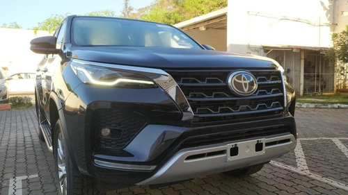 Imagem 4 de 5 de Toyota Sw4 2021 2.8 Tdi Srx 7l 4x4 Aut. 5p