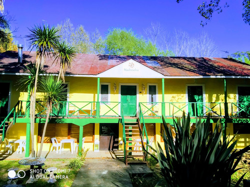 Histórica Casona De Familia Thompson En Alquiler En Delta Del Tigre. 8 Suites Tipo Hotel, Alojamiento Para 20 Personas Cómodas. Piscina, Terrazas Sobre El Arroyo. Tranquilidad Total. Paz.
