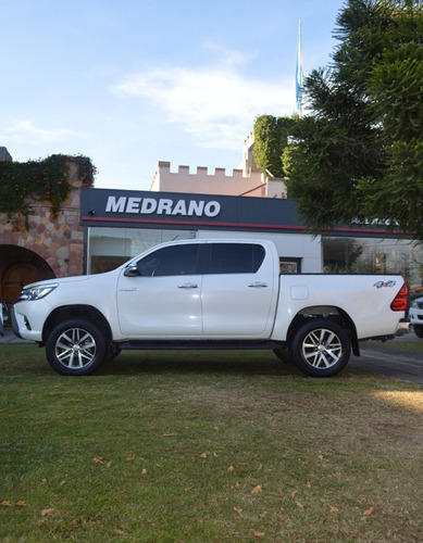 Imagen 3 de 16 de Toyota Hilux Srx At 4x4