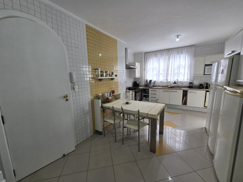 Aparapartamento Com 5 Quartos No Boqueirão Em Santos