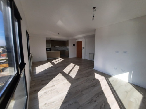 Imagen 2 de 14 de Departamento En Venta En Ituzaingo Norte