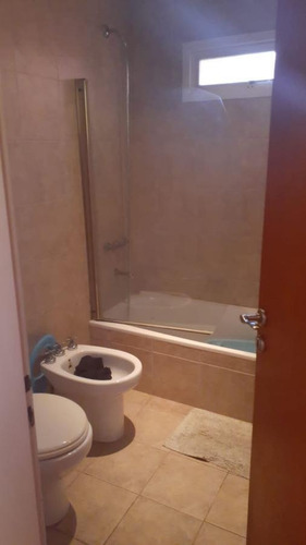 Imagen 12 de 19 de Excelente Casa En Venta - B. Cerrado La Celina (barrio Familiar)