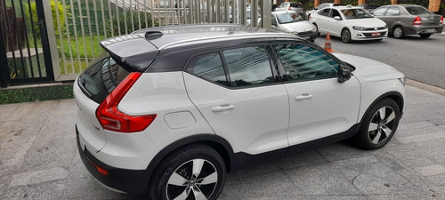 Volvo Xc40 T5 Momentum Automatica Branca 2018 Leilao