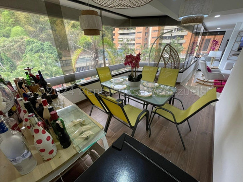 Las Esmeraldas !! En Venta Totalmente Amoblado, Equipado Y Actualizado Hace 3 Meses, 201 M2, 3 Hab., 4 Baños, 2 Pe. Impecable Conjunto Residencial, Piscina, Parrillera, Cancha Tenis, Gimnasio.