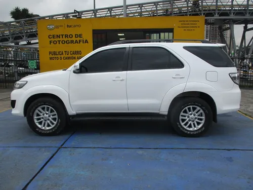 Toyota Fortuner Sr5 4x4 2700cc At Aa
