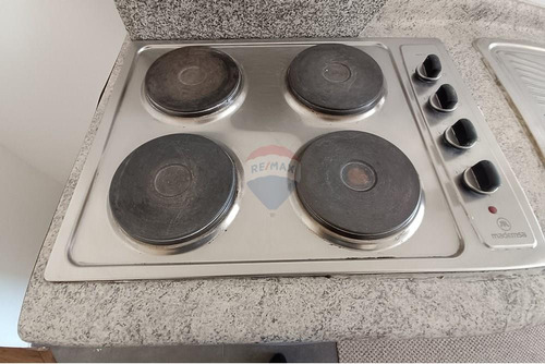 Cocina Amplia Y Luz Que Acompaña Tu Día