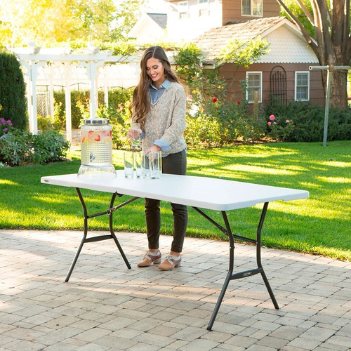 Imagen 4 de 10 de Mesa De Camping 1,80 Mts Plegable Valija Plástico Lifetime