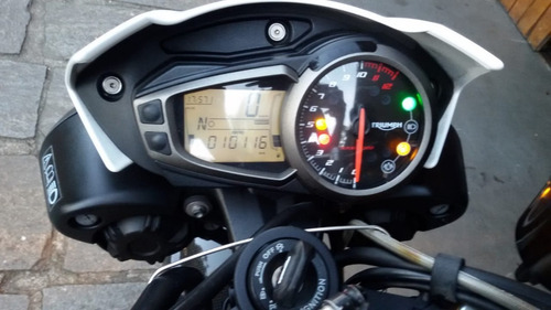 Triumph Speed Triple 1050 Branca 2017