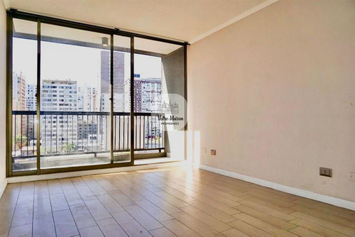 Depto. En Arriendo De 2 Dorm. En Santiago, Metro Santa Lucía