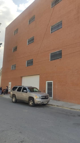Imagen 2 de 18 de Edificio La Atlantida, Alquiler