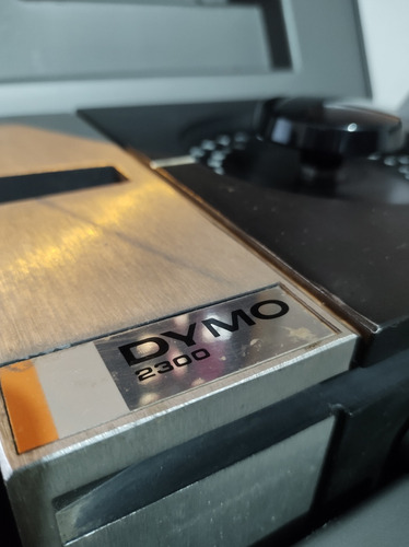 Dymo - Model 2300 - Tapewriter Kit