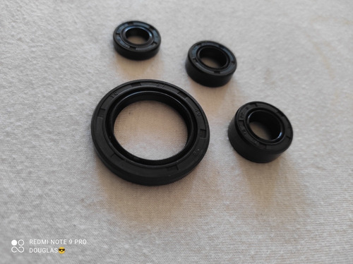 Imagen 2 de 2 de Kit De Retenes Motor Suzuki Gn 125