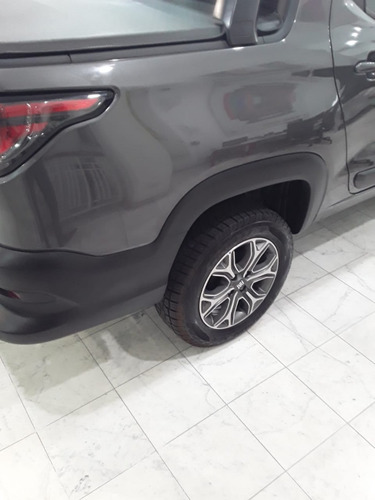 Imagen 6 de 25 de Fiat Strada Volcano Tomo Usado Permuta Buen Precio Dolar E