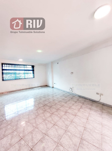 Venta - Apartamento Con Piscina Ubicado Caribe, Estado. La Guaira.