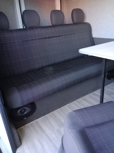 Ford Transit 2.2 Furgon Mediano 350m