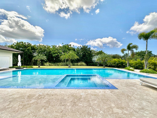 Hermosa Villa En Casa De Campo La Romana