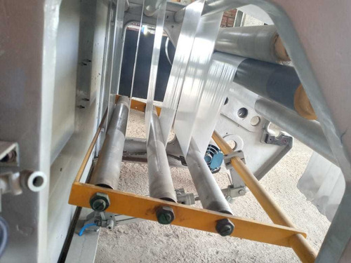 Imagem 1 de 5 de Corte Solda Fundo E Lateral .