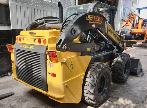 Imagen 6 de 15 de Minicargador New Holland L323 Nuevo
