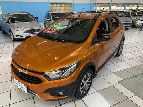Imagem 2 de 12 de Chevrolet Onix 2017 1.4 Activ Aut. 5p